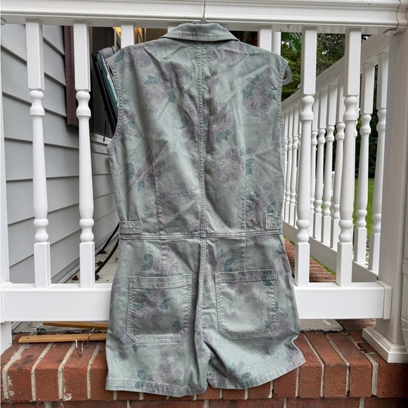 Lucky Brand Green Floral Coverall Romper Shorts Size Medium Shortalls - Picture 5 of 6